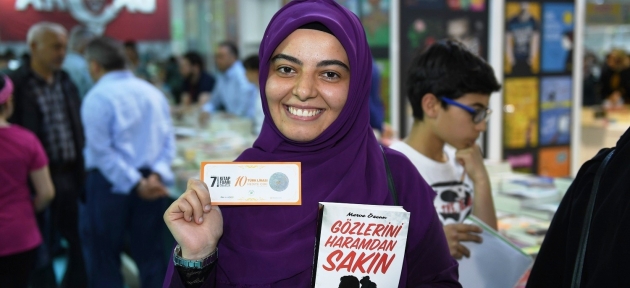 7_bin_500_ogrenciye_kitap_fuari_hediye_ceki_h26612