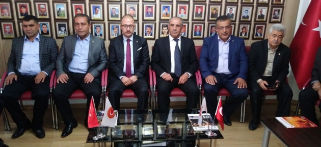 milletvekili_aday_adayi_unatdan_sehit_ailelerine_ziyaret_h26677