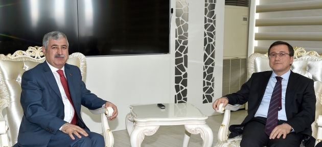 rektor_kizilaydan_polata_ziyaret_h26808