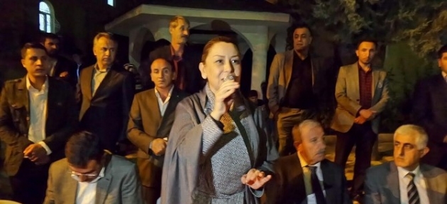 orduzuda_miting_gibi_toplanti
