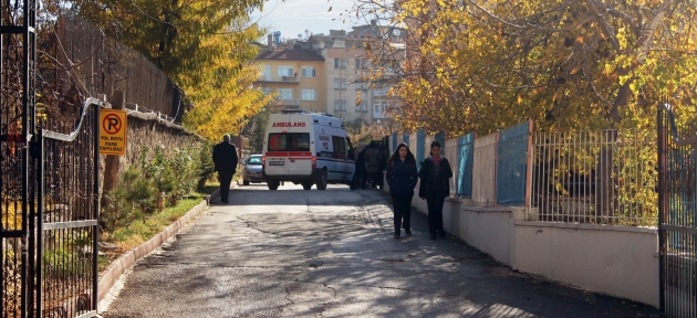 lisede_intihar_girisimi_h16439