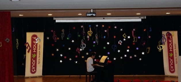 ogrencilerden_piyano_resitali