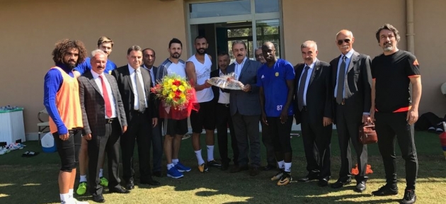 keskinden_yeni_malatyaspor_antrenmanina_ziyaret_h41353