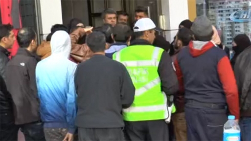 yardimi_diyan_kostu_ama_elleri_bos_donduler_h22770