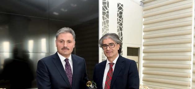 buyuksehir_belediye_baskani_ahmet_cakir