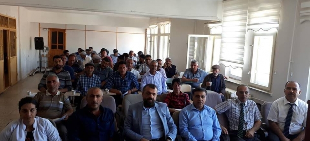 yetistiricilere_hayvan_islahi_ve_soy_kutugu_anlatildi_h29423