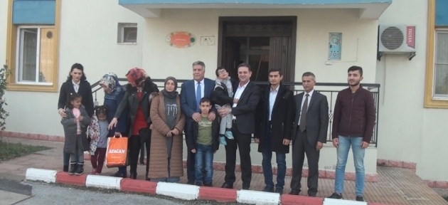 ak_partiden_sevgi_evlerine_ziyaret_h30307