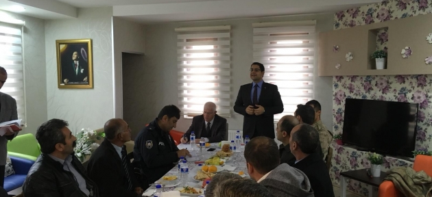 kaymakam_ozdemir_muhtarlari_bilgilendirdi_h30447