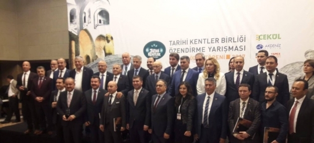 yazihan_belediyesine_basari_odulu_verildi_h30204