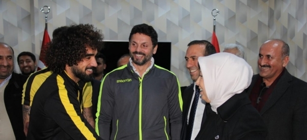 gurkan_ve_caliktan_eyma_moral_ziyareti_h30533