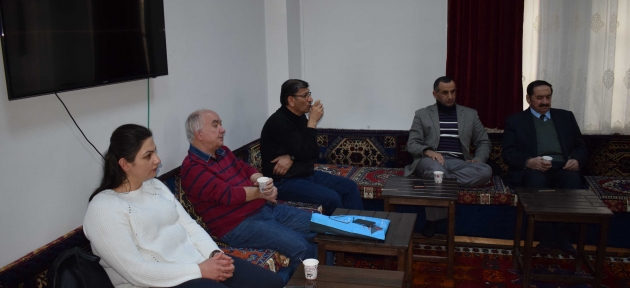 malatyada_sair_yazar_ve_ogretmenlik_temasi_h30653