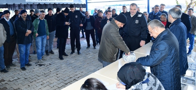 yesilyurt_belediyesine_tycp_kapsaminda_100_personel_alindi_h30874