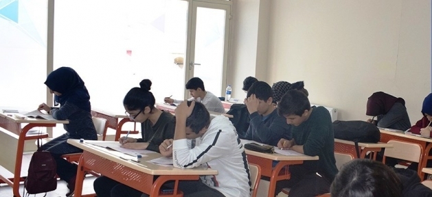 altin_odullu_bursluluk_sinavina_ilgi_buyuktu_h31123